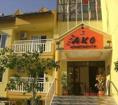 Club Ako Apartment *