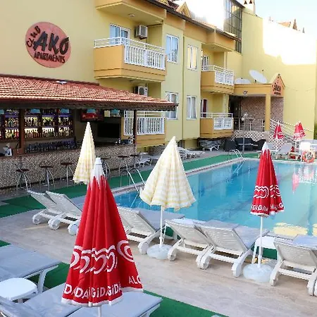 Club Ako Apartment *